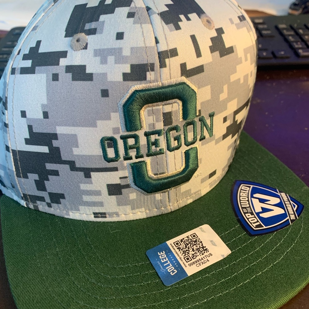 Oregon Ducks hat cap digital camo snap back